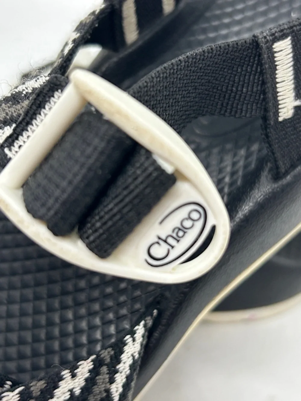 Chaco Black & White Woven-Strap Outdoor Sandals Size KIDS-JUNIOR 13 US